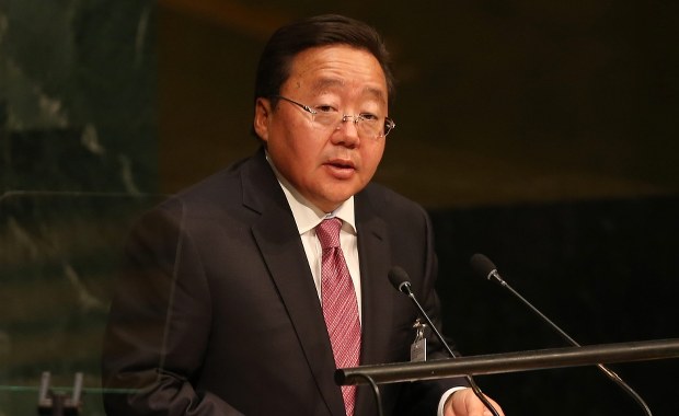 B. prezydent Mongolii oskarża Rosję o wykorzystywanie mniejszości jako "mięsa armatniego"