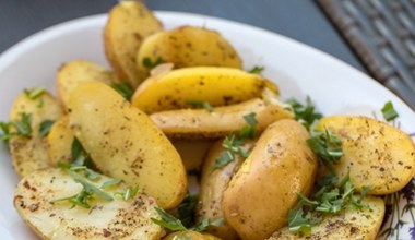 Babcie dodawały do ziemniaków i parzyły herbatkę na odprężenie. Obniża cukier i pomaga w odchudzaniu