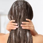 Babciny sposób na wypadanie włosów. Użyj i ciesz się gęstą czupryną