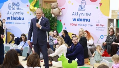 "Babciowe" w dwa lata pochłonęło ponad 11 mld zł. "Bardzo jesteśmy dumni"