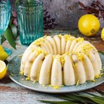 Babka inna niż wszystkie. Delikatna, kremowa, z owocową niespodzianką w środku