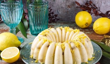 Babka inna niż wszystkie. Delikatna, kremowa, z owocową niespodzianką w środku