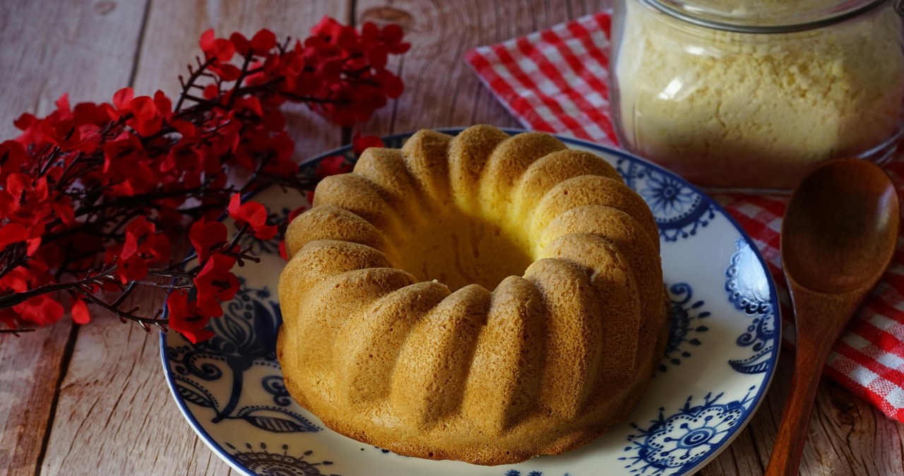 Babka jogurtowa to doskonały zamiennik dla ciężkich, kalorycznych babek wielkanocnych /Denis Liendo /pexels.com