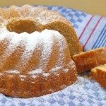 Babka wyjdzie puszysta i lekka jak chmurka, żadnego zakalca. Patent jest prosty