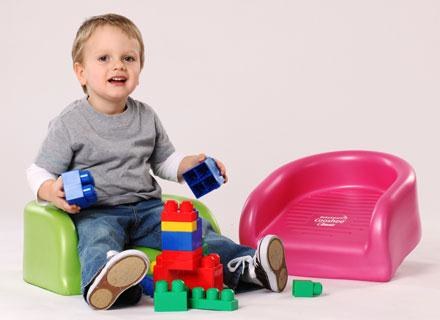 BabySmart jest pomocne przy stole i podczas zabaw na podłodze /materiały prasowe