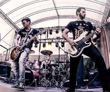 Backwater i "Nothing to Lose": "Wieśniaki" z Warszawy