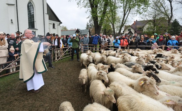 Bacowie uroczyście rozpoczęli sezon pasterski w Ludźmierzu