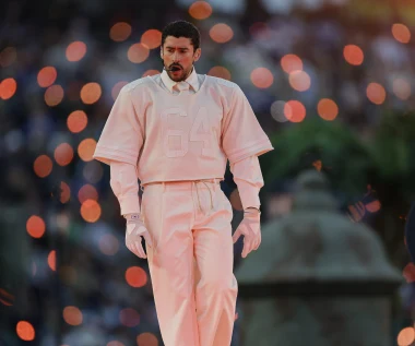 Bad Bunny przekazał swoją nagrodę Grammy chłopcu. Internauci błyskawicznie zaczęli plotkować