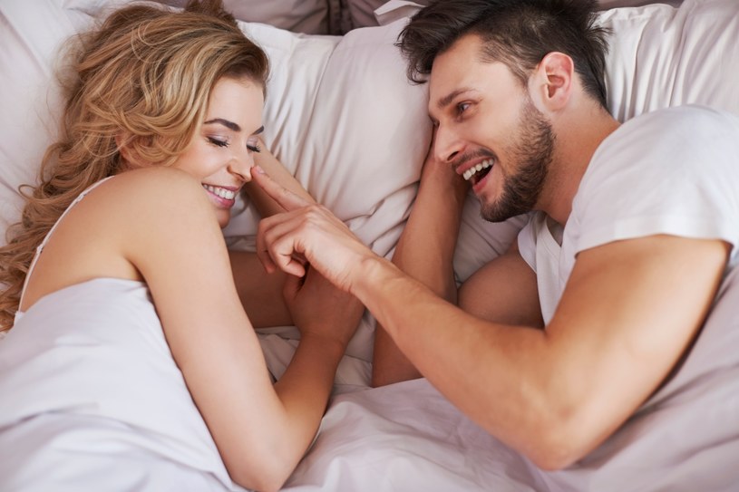 Badani, którzy często uprawiają seks, mieli wyższy poziom immunoglobulin A /123RF/PICSEL