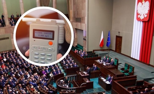 Badania alkomatem posłów w Sejmie. Jest zapowiedź Hołowni 