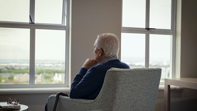 Badanie: Co czwarty senior zmaga się z osamotnieniem