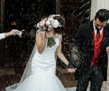 Badanie: Ile dać do koperty na wesele? Co trzeci Polak rozważa ponad 700 złotych