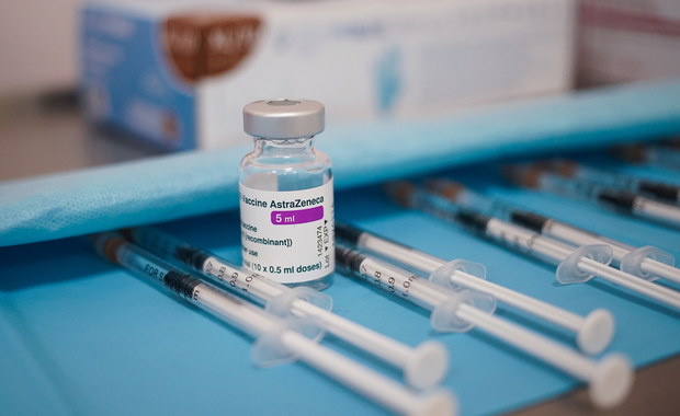 Badanie kliniczne potwierdza skuteczność szczepionki AstryZeneki