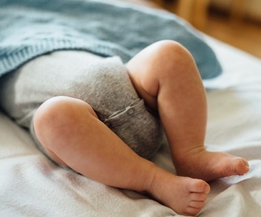 Badanie preluksacyjne ważne w pierwszych tygodniach życia. Wykrywa nieprawidłowości w stawach