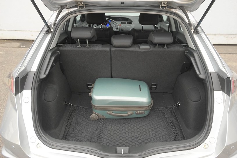Bagażnik Civica ma pojemność 455-1320 I. To rekordowy wynik jak na hatchbacka. /Motor