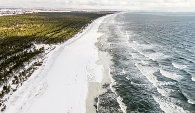 Bajkowe zjawisko na wybrzeżu Bałtyku. Zdarza się, kiedy panuje silny mróz