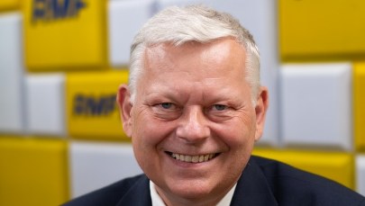 Bąkiewicz oskarżał PiS o "pełzanie przed Żydami". Suski: Może powinien przeprosić