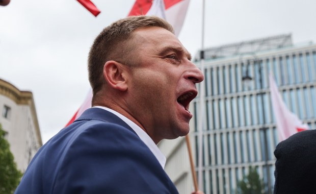 Bąkiewicz wezwany do prokuratury. Deklaruje, że się stawi