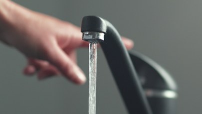 Bakteria E. coli w próbce z wodociągu. Wysłano alert RCB