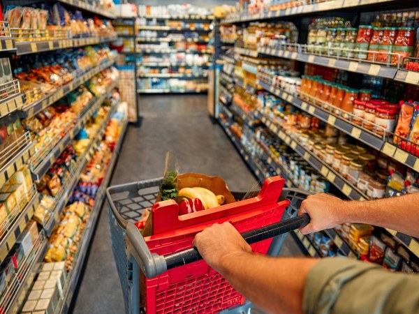 Bakteria w boczku i pestycyd w fasoli. Nowe ostrzeżenia GIS