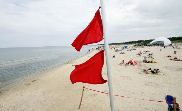 Bałtyk: Nie żyje mężczyzna, którzy rzucił się na ratunek córkom