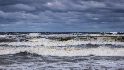 Bałtyk niemal "wypompowany" przez wiatr. Najniższy poziom od 140 lat