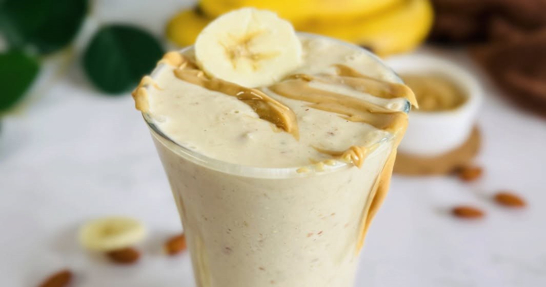 Бананово-вівсяний смузі - смачна та поживна альтернатива класичній вівсянці /Domena publiczna