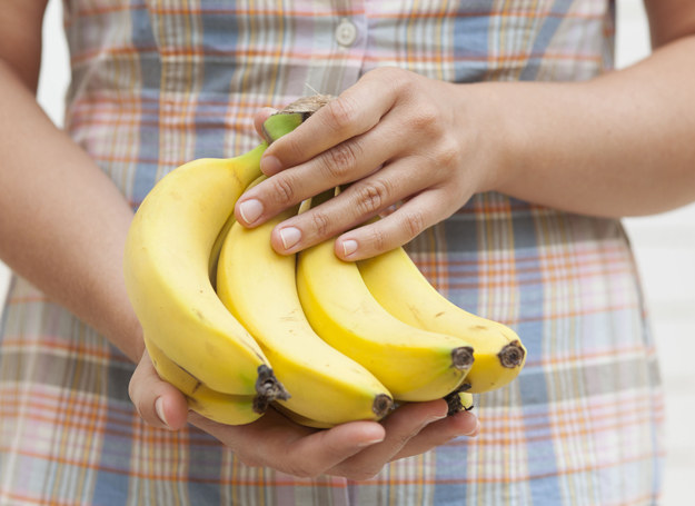 Banany najlepiej jeść rano, na śniadanie /123RF/PICSEL