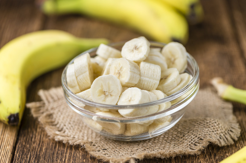 Banany nie powinny pojawić się w codziennym menu osoby chorej na cukrzycę /123RF/PICSEL
