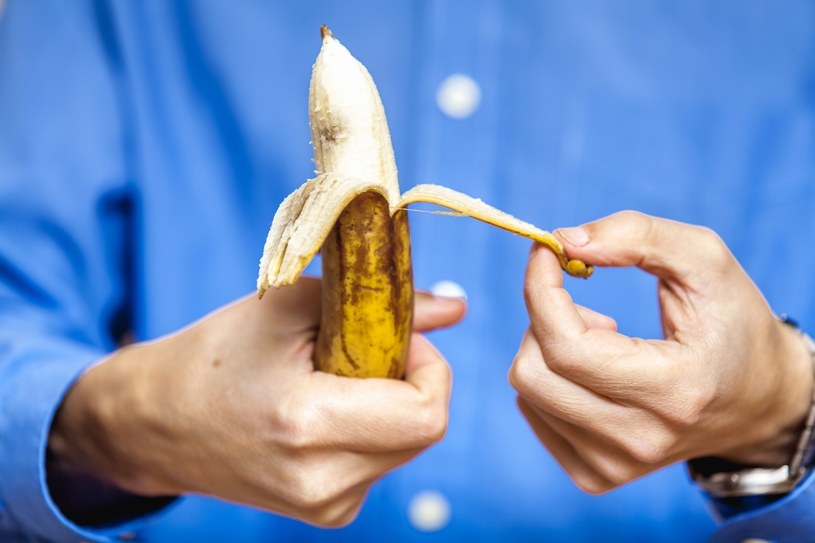 Banany to popularne owoce, które znajdują się w codziennej diecie wielu osób /Pixel