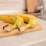 banany Banany w cieple ciemnieją nawet po jednym dniu. Sprawdzona sztuczka kuchenna sprawi, że długo będą świeżutkie
