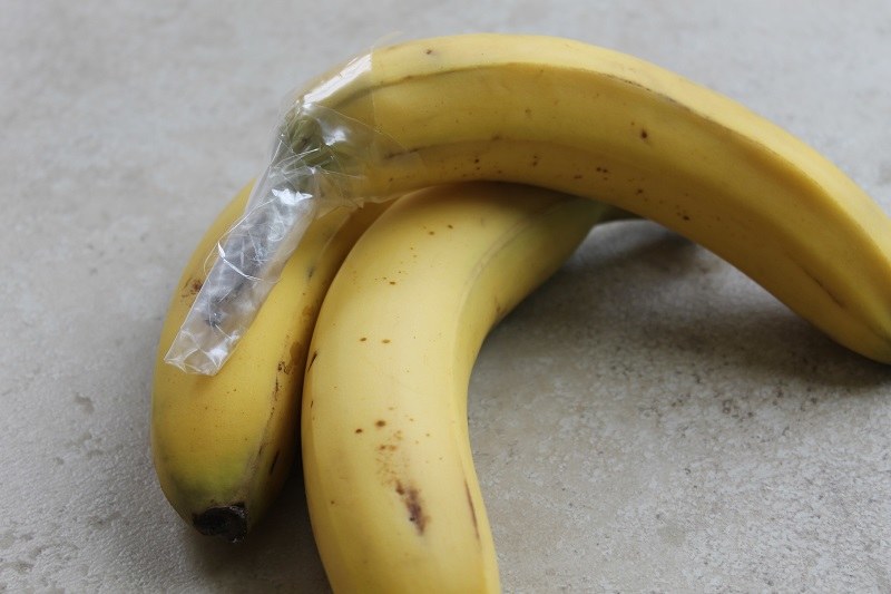 banany w folii /© Photogenica