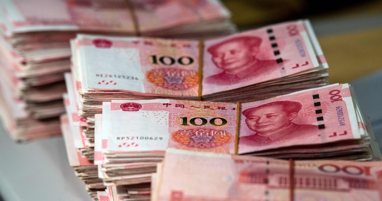 Bank centralny Chin doklara juanów /123RF/PICSEL