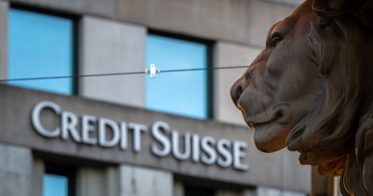 Bank Credit Suisse oraz UBS są na liście prokuratury federalnej z USA, która zbada ich ewentualne kontakt z rosyjskimi oligarchami. /FABRICE COFFRINI / AFP /AFP