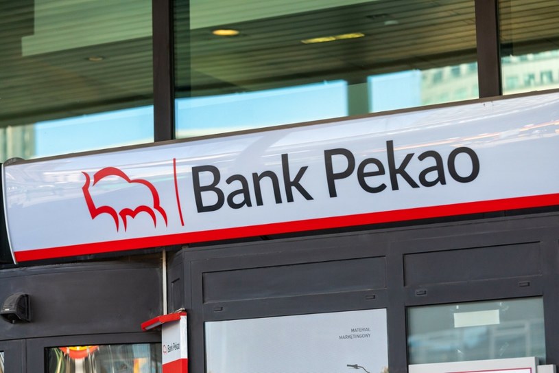 Bank Pekao reaguje na wyższe stopy NBP / Arkadiusz Ziolek /East News