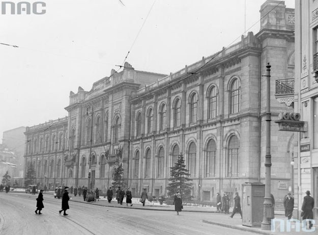 Bank Polski przy ulicy Bielańskiej 10 w Warszawie /Z archiwum Narodowego Archiwum Cyfrowego