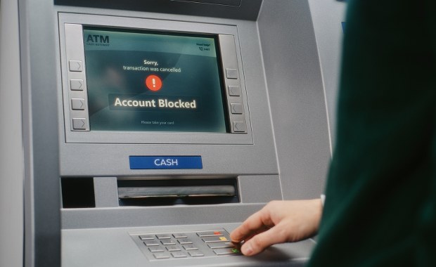 ​Bank zablokował konta rosyjskich klientów. Zakupy i wypłaty zamrożone