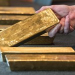 Banki centralne boją się o swoje złoto, chcą mieć je pod ręką. Efekt sankcji na Rosję