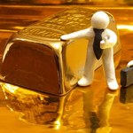 Banki centralne nie dają tanieć złotu