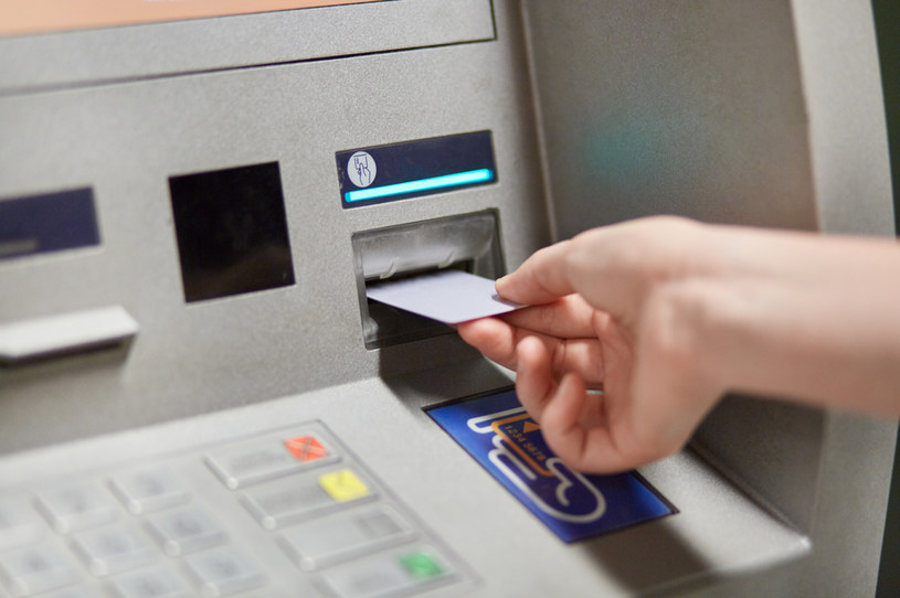 Banki i operatorzy bankomatów to sojusznicy i zarazem... rywale /123RF/PICSEL