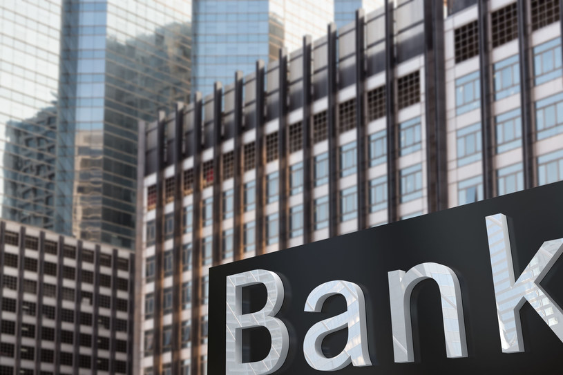 Banki już spodziewają się długiej i głębokiej recesji /123RF/PICSEL