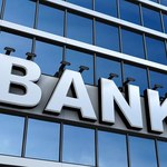 Banki kuszą nas tanimi kredytami, ale czy faktycznie opłaca się je brać?