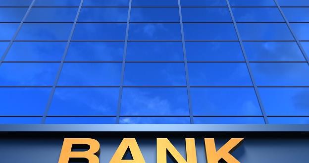Banki zarabiają coraz mniej /&copy;123RF/PICSEL