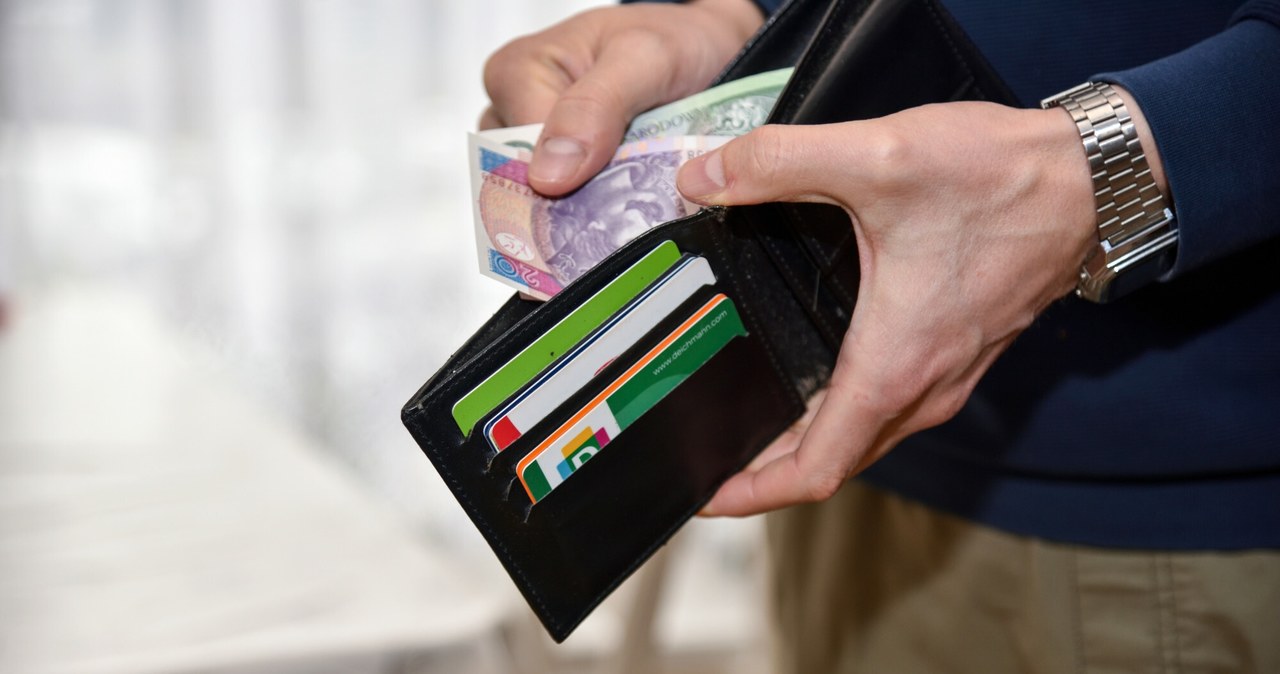 Banknot o tym numerze masz w portfelu? Płacą za niego siedem razy tyle. /Bartlomiej Magierowski/East News /East News