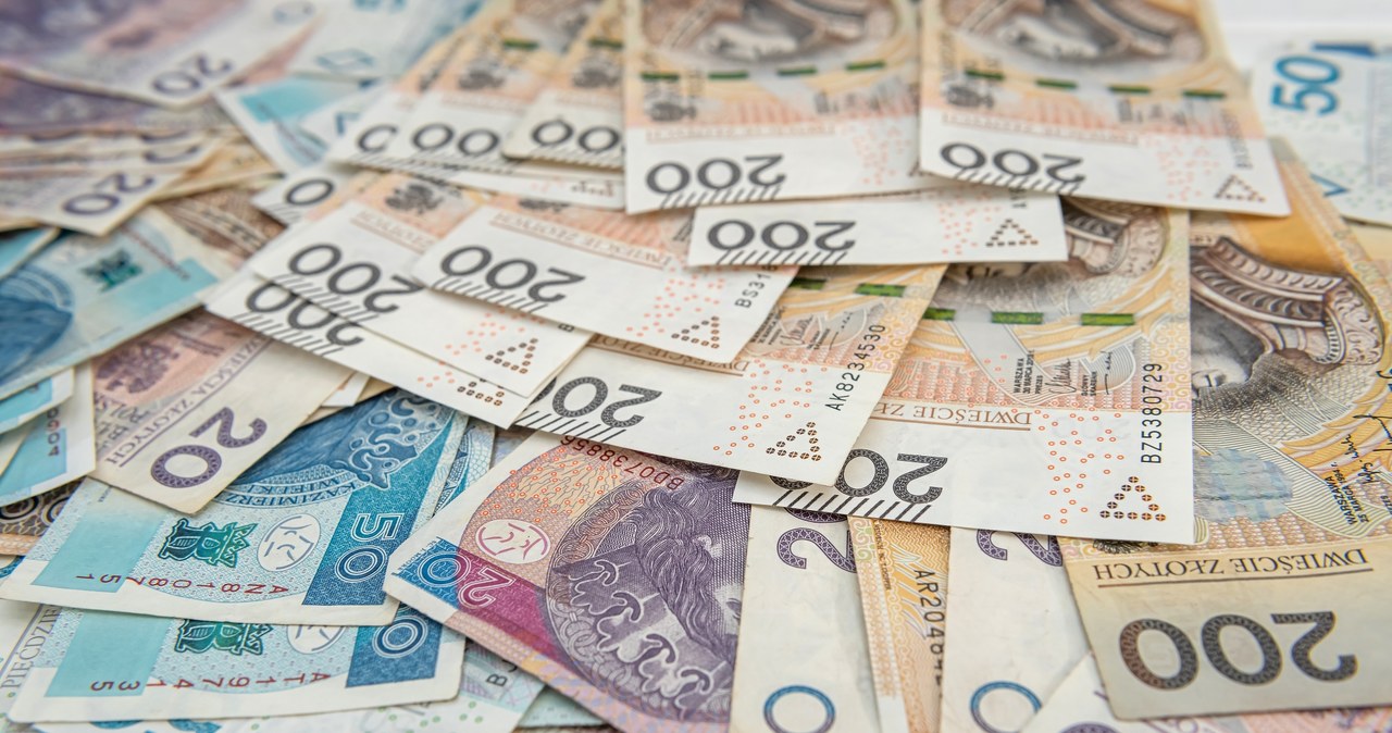 Banknoty sam drukował i nimi płacił. Grozi mu 25 lat więzienia. //123rf.com /123RF/PICSEL