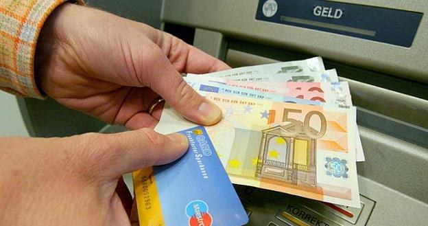 Bankomaty będą mogły się same bronić przed rabusiami /Deutsche Welle