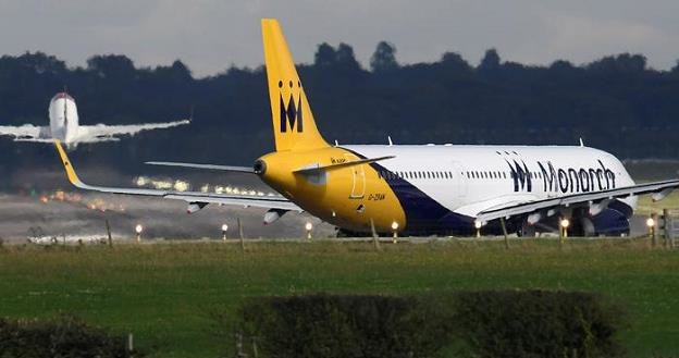Bankructwo Monarch Airlines rzuca nowe światło na bieżące problemy tanich linii lotniczych /Deutsche Welle