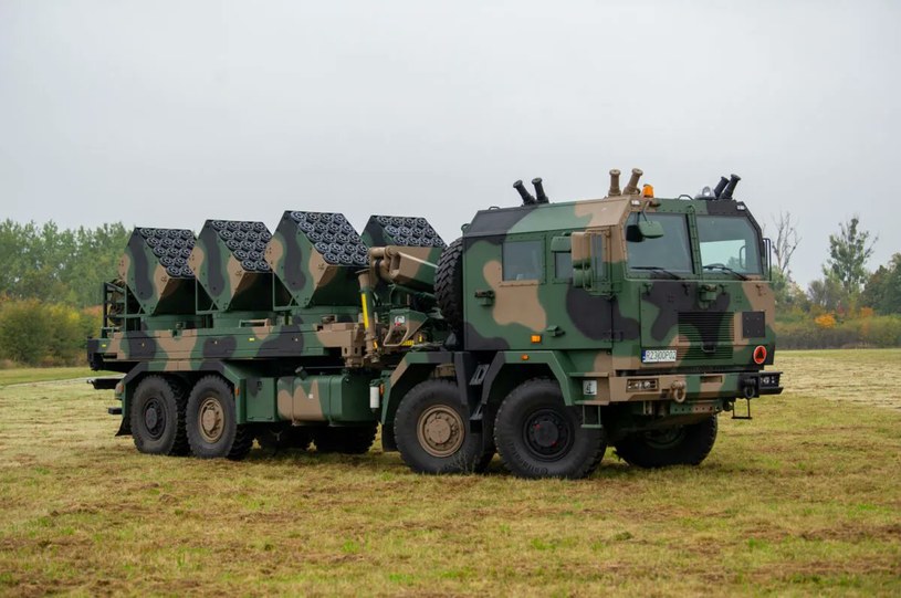 BAOBAB-K rozkłada pola minowe na długości 1800 metrów i maksymalnej szerokości 60. Wóz rozkłada miny przeciwpancerne MN-123, których może pomieścić aż 600 sztuk. Sześć wyrzutni jest umieszczonych na podwoziu ciężarówki Jelcz 8x8. Ochronę pasywną pojazdu zapewnia system samoobrony OBRA z 8 wyrzutniami granatów dymnych