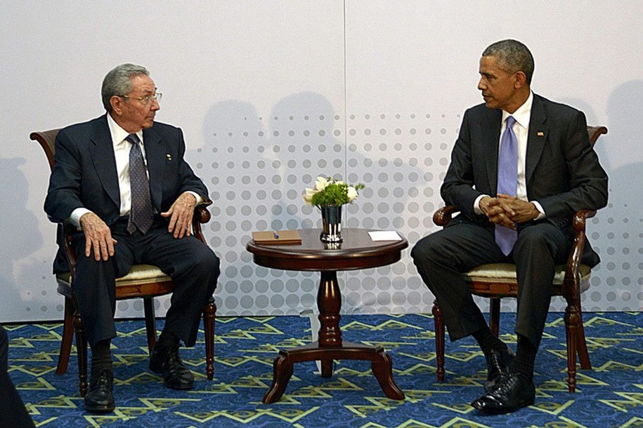 Barack Obama i Raul Castro /ESTUDIOS REVOLUCION/CUBADEBATE /PAP/EPA