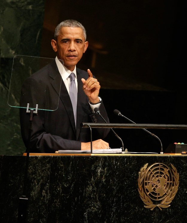 Barack Obama podczas sesji Zgromadzenia Ogólnego ONZ /ANDREW GOMBERT (PAP/EPA) /PAP/EPA